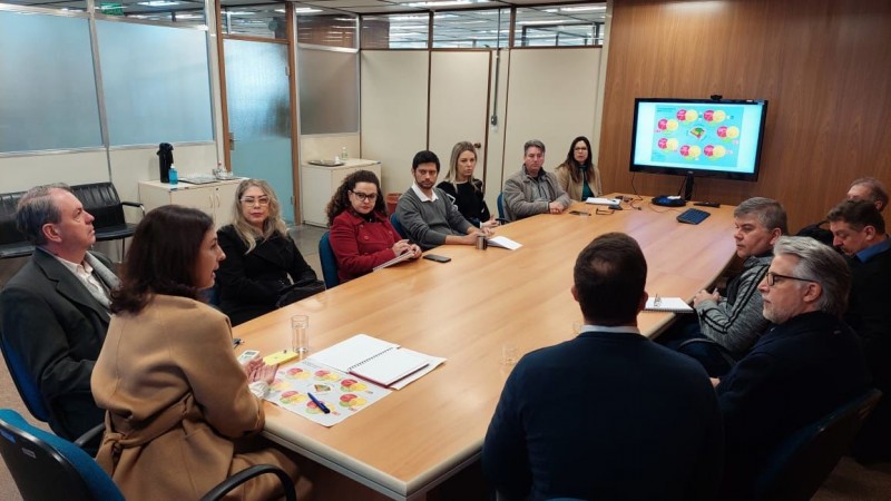 Conversa foi conduzida pela titular da Sict, Simone Stülp